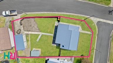 House Leased - NSW - Bowenfels - 2790 - Three Bedroom Cottage  (Image 2)