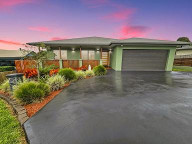 House For Sale - QLD - Atherton - 4883 - MODERN BIG HOME, BIG LAND AND BIG BIG SHED! OFFERS CONSIDERED  (Image 2)