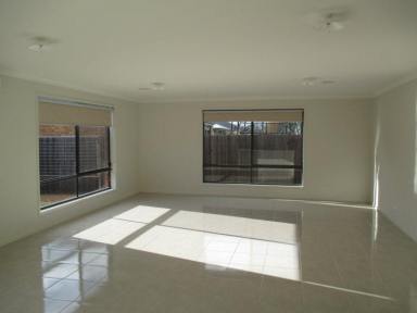 Townhouse Leased - VIC - Eastwood - 3875 - MODERN 3 BEDROOM HOME  (Image 2)