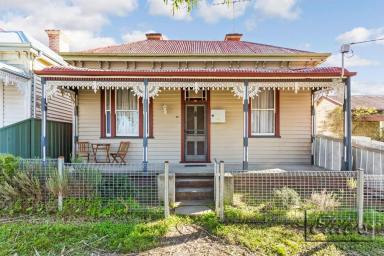 House Leased - VIC - Quarry Hill - 3550 - Beautifully updated period style home in a central location  (Image 2)