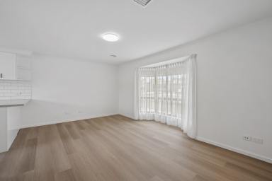 House For Sale - VIC - Rochester - 3561 - FANTASTIC 2 BEDROOM CENTRAL UNIT WITH MODERN UPGRADES  (Image 2)