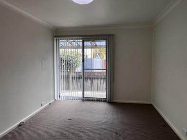 Flat Leased - NSW - Berry - 2535 - 1 Bedroom Unit Berry  (Image 2)