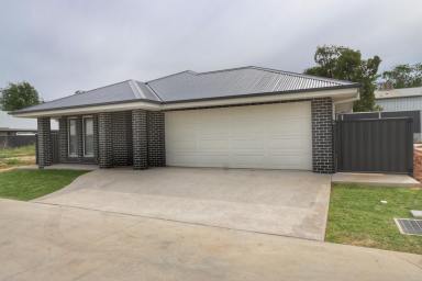 House For Sale - NSW - Cowra - 2794 - BRAND NEW HOME READY TO MOVE IN!  (Image 2)