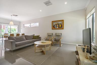 House Leased - WA - Victoria Park - 6100 - FURNISHED & EQUIPPED TOWNHOUSE  (Image 2)