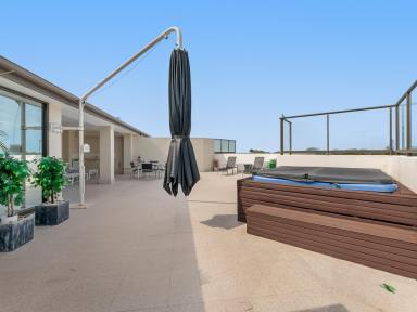 Unit Sold - QLD - Torquay - 4655 - Spacious Penthouse with Ocean Views  (Image 2)