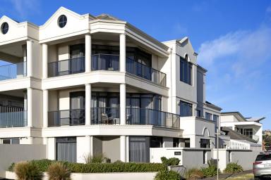 House Sold - SA - Brighton - 5048 - 5 BEDROOM ESPLANADE HOME ON 3 LEVELS  (Image 2)