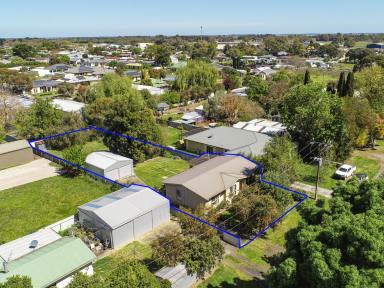 House Sold - SA - Penola - 5277 - Tranquil home on quiet Jessie St  (Image 2)