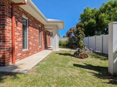 Townhouse For Lease - VIC - Swan Hill - 3585 - 2 Bedroom unit on Campbell Street! (Image 2)