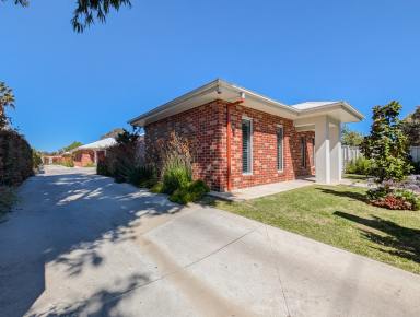 Townhouse For Lease - VIC - Swan Hill - 3585 - 2 Bedroom unit on Campbell Street! (Image 2)