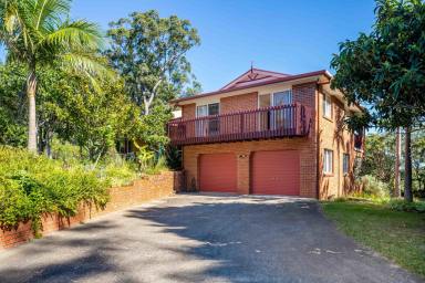 House For Sale - NSW - Long Beach - 2536 - Spacious Residence on an Expansive Parcel of Land  (Image 2)