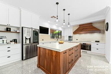 House For Sale - WA - Herne Hill - 6056 - The Epitome of Modern Country Living  (Image 2)