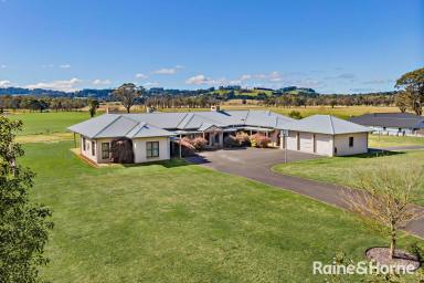 House For Sale - NSW - Glenquarry - 2576 - Luxury Estate in Glenquarry - A Haven of Beauty and Functionality  (Image 2)