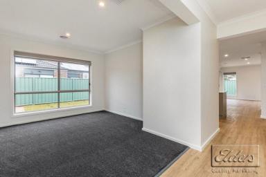 House Leased - VIC - Ascot - 3551 - Modern Home with Premium Inclusions  (Image 2)
