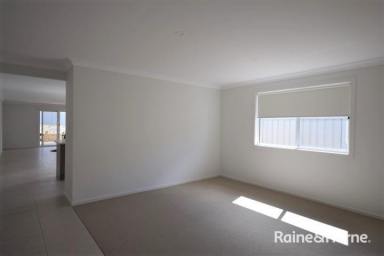 House Leased - NSW - South Nowra - 2541 - FOUR BEDROOM FAMILY HOME WITH TRIPLE GARAGE  (Image 2)
