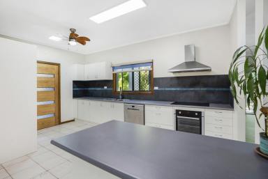 House Leased - QLD - Clifton Beach - 4879 - *APPLICATION APPROVED*  ESCAPE TO EXOTIC PALMS OF CLIFTON BEACH - SPACIOUS HOME WITH SELF CONTAINED GRANNY FLAT!  (Image 2)