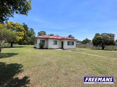 House Sold - QLD - Kingaroy - 4610 - 1,351m2 allotment Res B ideal for unit development  (Image 2)