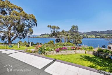 House For Sale - TAS - Gardners Bay - 7112 - By the Bay of Port Cygnet  (Image 2)