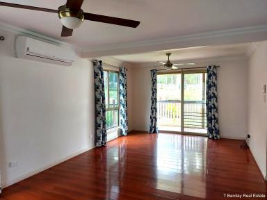 House For Sale - QLD - Macleay Island - 4184 - Walking distance to the Bowls Club  (Image 2)