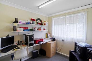 House For Sale - NSW - Cowra - 2794 - Charming 3-bedroom home with loads of potential!  (Image 2)