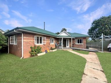 House For Sale - NSW - Kyogle - 2474 - PRIME POSITION!  (Image 2)