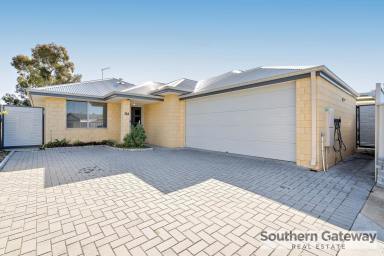 House Leased - WA - Parmelia - 6167 - CONVENIENCE AND COMFORT  (Image 2)