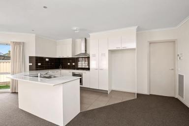 House Sold - VIC - Kangaroo Flat - 3555 - Low-maintenance, contemporary style  (Image 2)