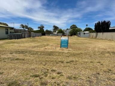 Residential Block Sold - SA - Meningie - 5264 - Large Block in a Great Location  (Image 2)