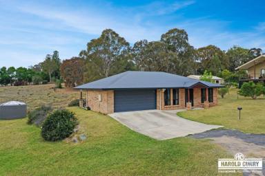 House Sold - NSW - Tenterfield - 2372 - Easy to Enjoy....  (Image 2)