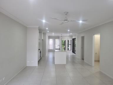 House Leased - QLD - Smithfield - 4878 - *** APPROVED APPLICATION **** LOW MAINTENANCE LIVING, CLOSE TO ALL AMENITIES  (Image 2)