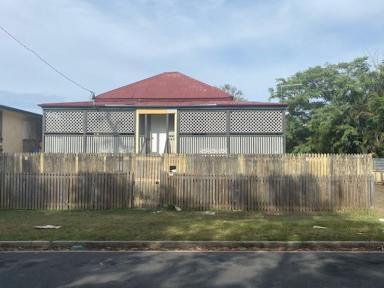 House Sold - QLD - Depot Hill - 4700 - Large Colonial on Half Acre & Out Of Flood  (Image 2)