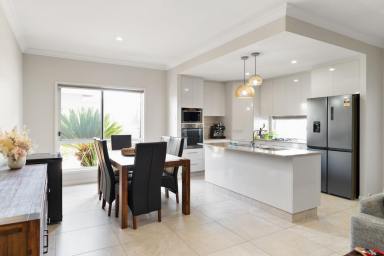 Unit Leased - QLD - Kearneys Spring - 4350 - Spacious, Modern Unit in Prime Location  (Image 2)