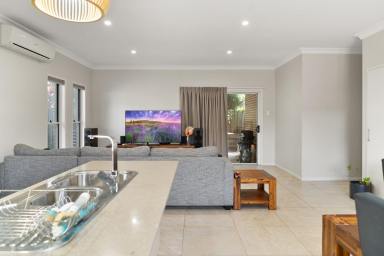 Unit Leased - QLD - Kearneys Spring - 4350 - Spacious, Modern Unit in Prime Location  (Image 2)