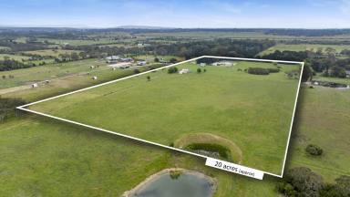 Acreage/Semi-rural For Sale - VIC - Moorooduc - 3933 - Spacious Family Home On 20 Blissful Acres  (Image 2)