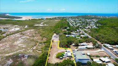 House For Sale - QLD - Slade Point - 4740 - COMMITMENT TO NEW HOME FORCES SALE!  (Image 2)