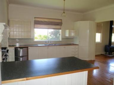 House Leased - VIC - Bairnsdale - 3875 - Renovated home for
Rent  (Image 2)