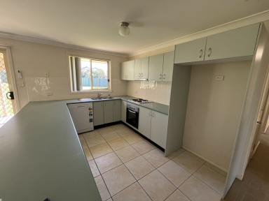 House Leased - NSW - Quirindi - 2343 - LARGE 4 BEDROOM HOME  (Image 2)