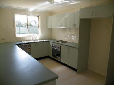 House Leased - NSW - Quirindi - 2343 - LARGE 4 BEDROOM HOME  (Image 2)