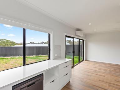 House For Sale - NSW - Bega - 2550 - BRAND NEW, READY TO MOVE IN  (Image 2)