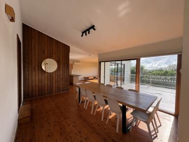 House For Lease - NSW - Gerringong - 2534 - Spacious 5-Bedroom Home for the Whole Family  (Image 2)