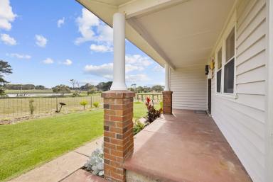 House For Sale - VIC - Portland - 3305 - Rural Retreat Close to Town!  (Image 2)