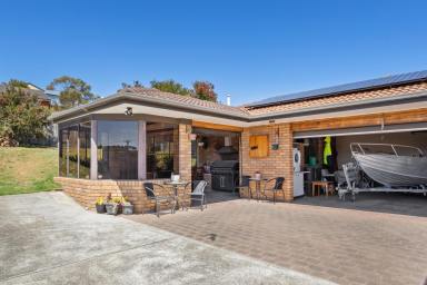 House For Sale - TAS - Lewisham - 7173 - Expansive Family home with dual living options  (Image 2)