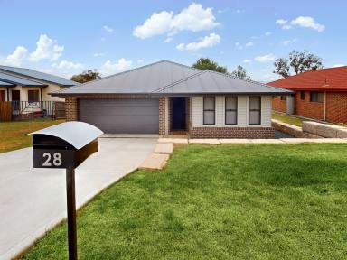 House For Sale - NSW - Merriwa - 2329 - Newly Finished Home!  (Image 2)