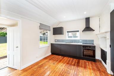 House Leased - VIC - Hamilton - 3300 - Renovated cottage  (Image 2)