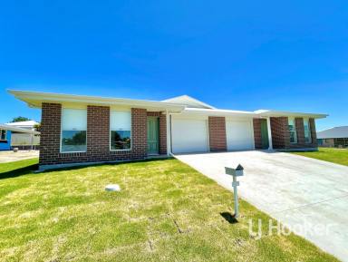 Duplex/Semi-detached Sold - NSW - Inverell - 2360 - SOLD BY LJ HOOKER INVERELL  (Image 2)