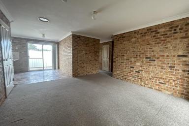 Unit Leased - NSW - Raymond Terrace - 2324 - GOOD SIZED 3 BEDROOM UNIT!!!  (Image 2)