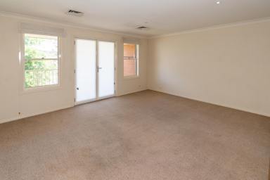 Unit For Lease - NSW - Wagga Wagga - 2650 - Convenient living in great location  (Image 2)