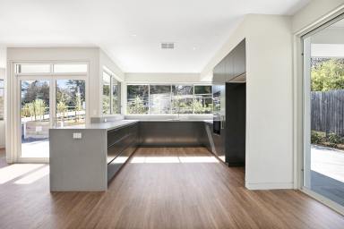 Townhouse Leased - NSW - Bowral - 2576 - Available now! Executive Townhouse on Bowral Golf Course  (Image 2)