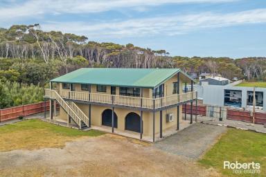 House For Sale - TAS - Granville Harbour - 7469 - Quaint Seaside Living  (Image 2)