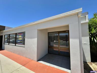 Retail For Lease - QLD - Kingaroy - 4610 - Café/Restaurant in Kingaroy CBD  (Image 2)