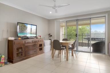 Unit Leased - QLD - Cranley - 4350 - Great Starter Unit with Views  (Image 2)